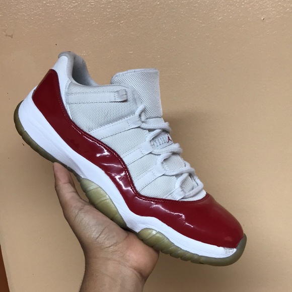 2016 Jordan 11 Retro Low Cherry - Picture 8 of 17